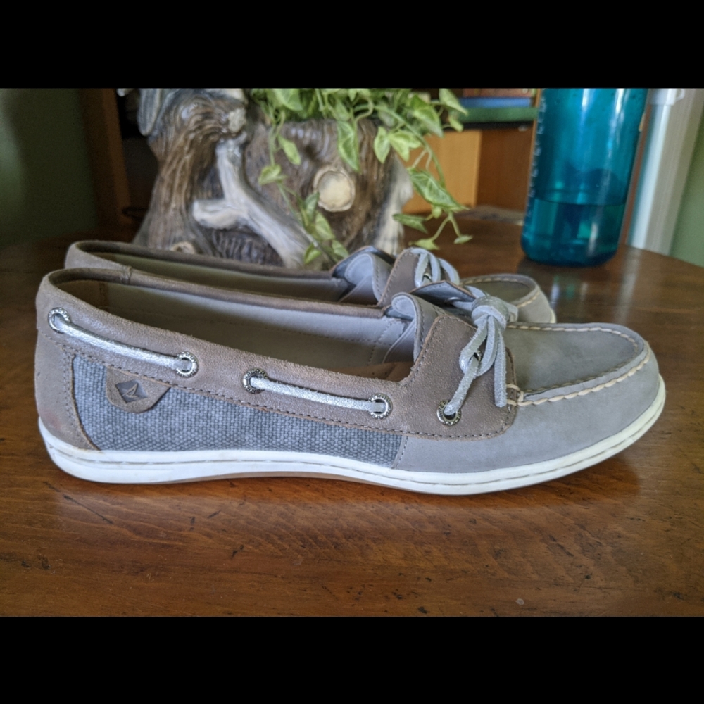 Sperry boat shoes